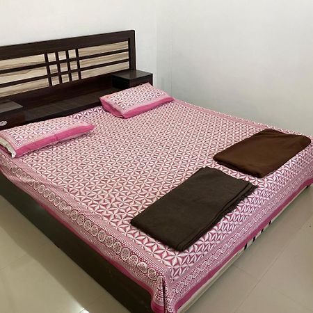 Sriram Homestay 01 Km To Sri Ram Mandir Ayodhya Eksteriør bilde